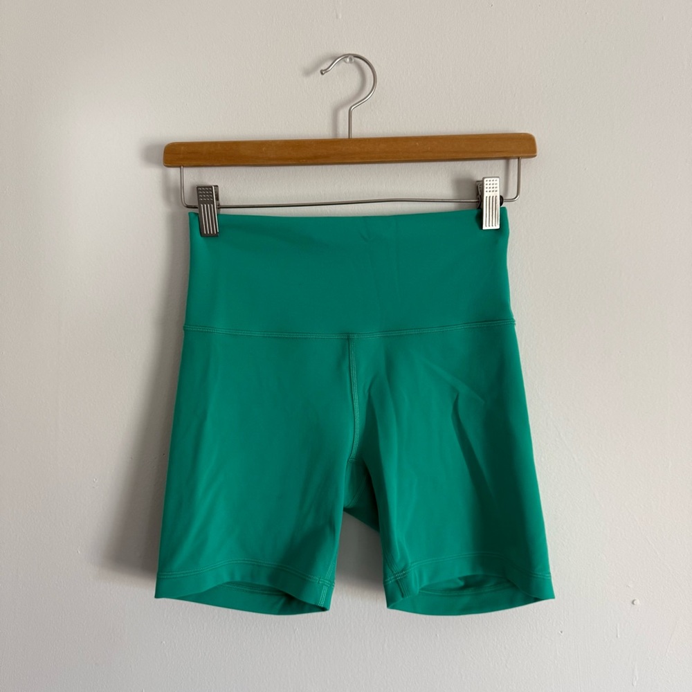 Lululemon Wunder Train Shorts Kelly Green Size 6